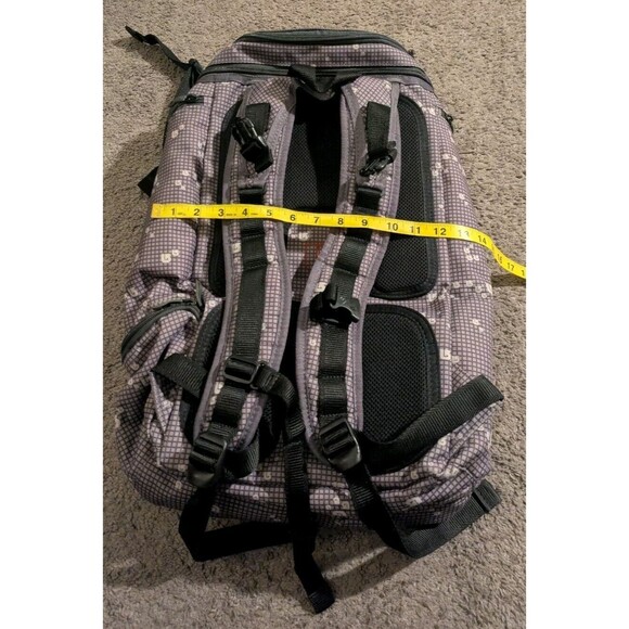 RARE Vintage Y2K Burton Skateboarding Backpack w/ Built in Radio - Picture 9 of 10